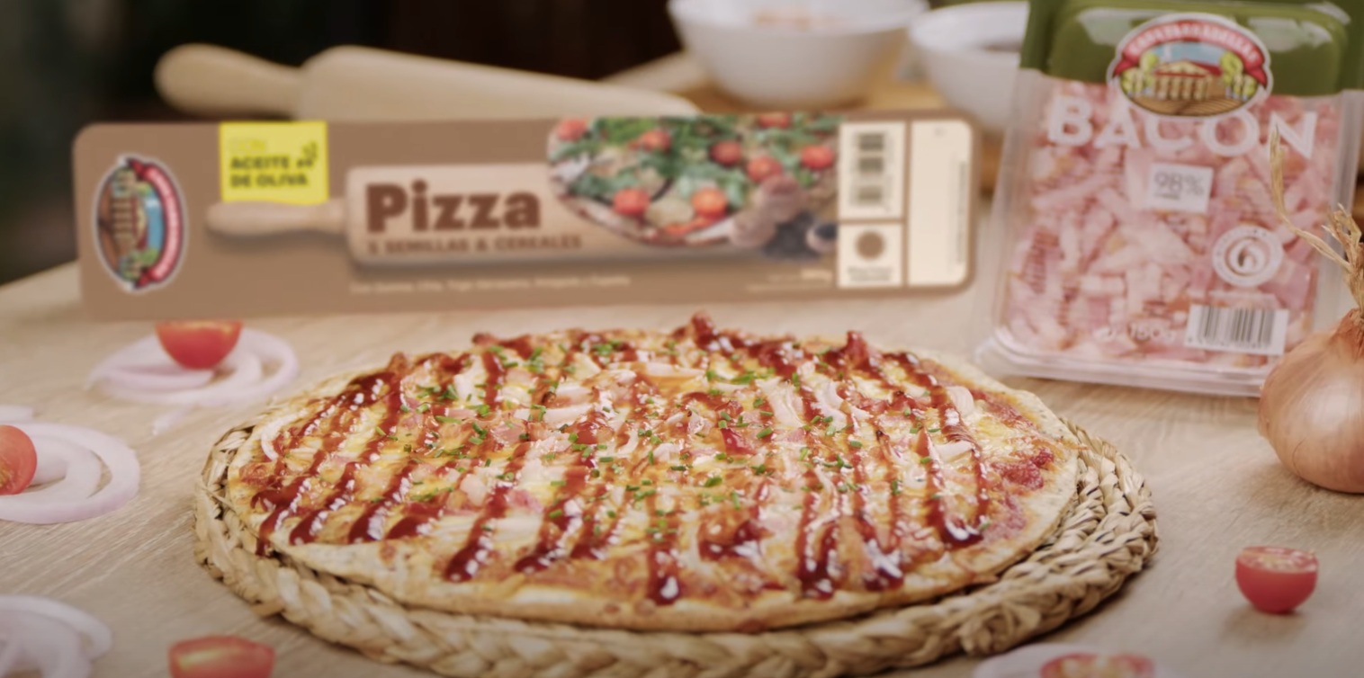 TAR-pizza-bacon-cebolla